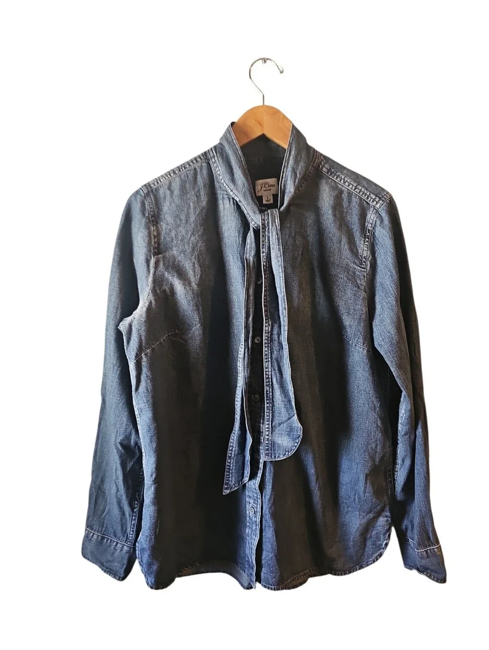 J. Crew Denim Classic-fit chambray bow shirt Sz Large Cotton Blue WT304